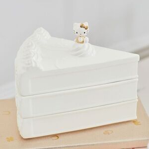 Hello Kitty Ceramic Cake Tiered Jewelry Box